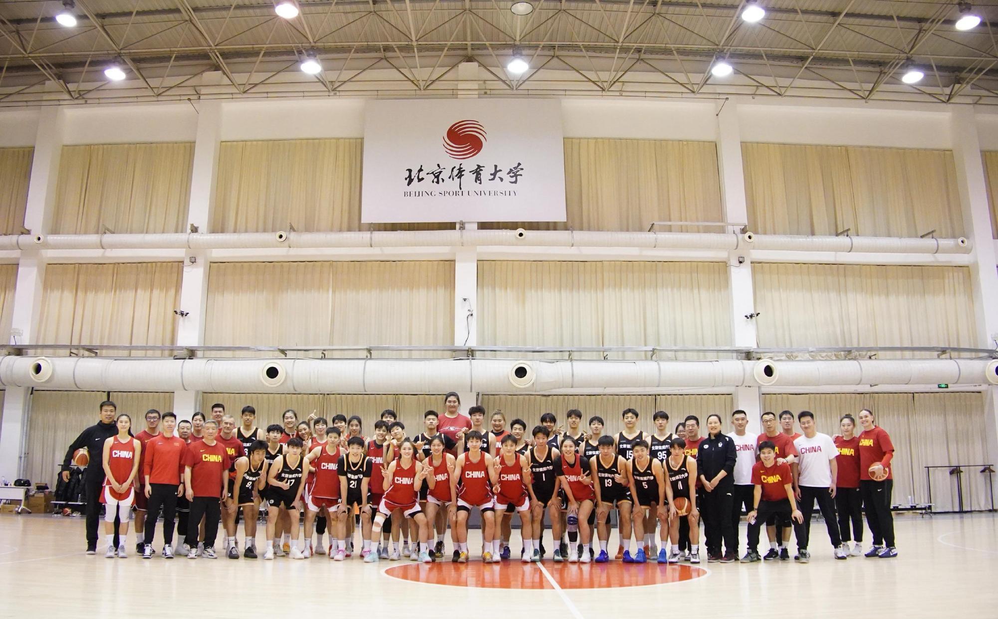 完美世界竞技平台官网实名认证-中国女篮最新备战曝光！2米26女姚明+30岁王牌到队，95一代仅1人